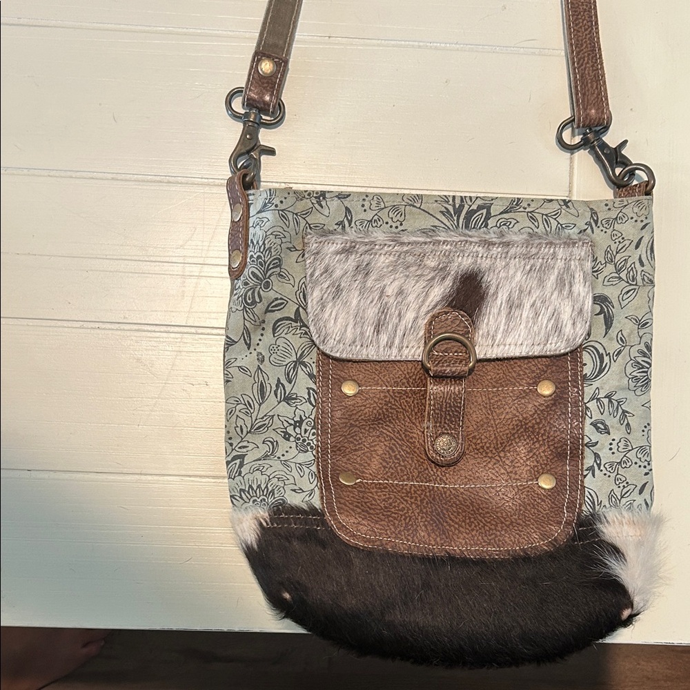 STS Ranchwear Floral and Leather Crossbody Bag